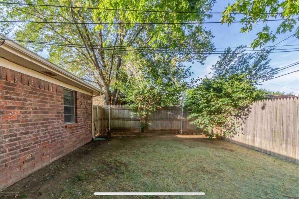 Large Open Space For Family Fun! Amarillo Exterior photo